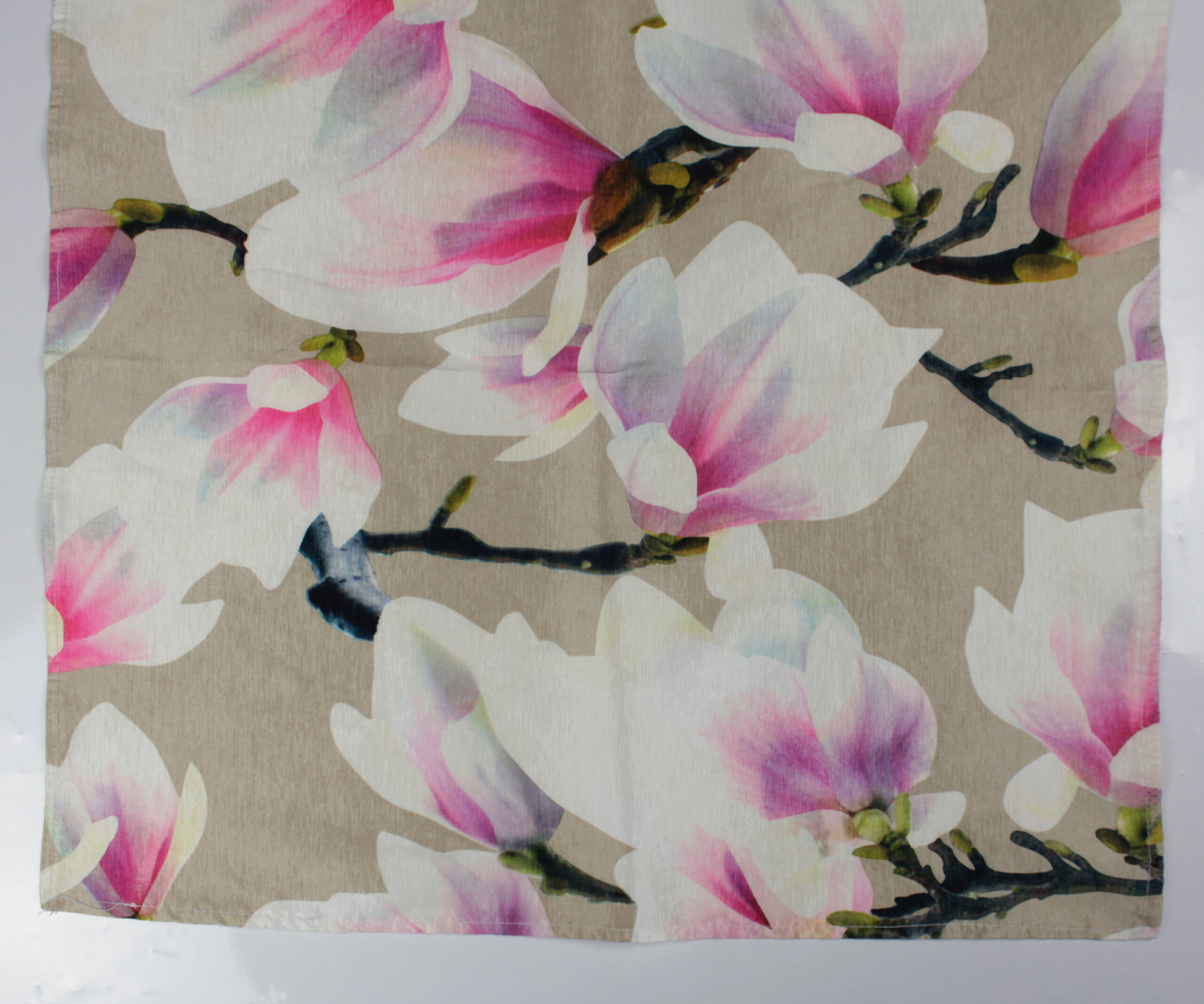 Camino de Mesa Floral